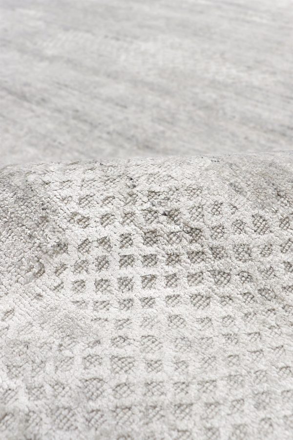 Amari Collection Hand-Loomed Bsilk & Wool Ivory Area Rug- 5  5  X 7  8  Online now